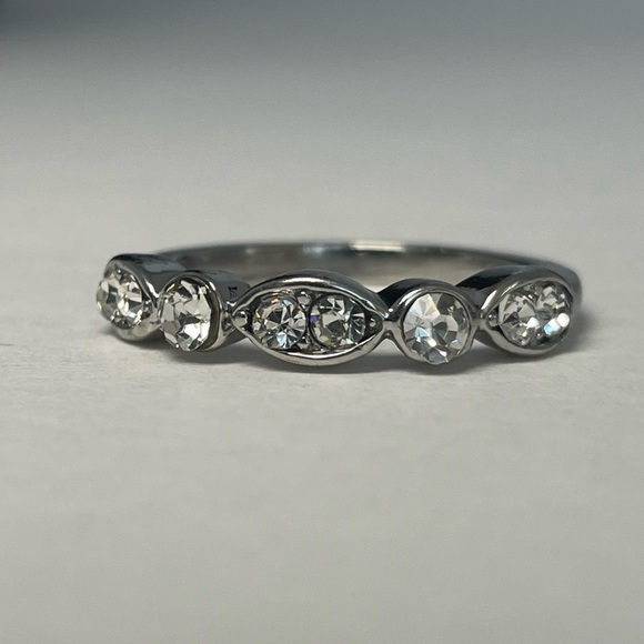 Cubic zirconia and silver tone thin band ring size 7.5 - Picture 2 of 6